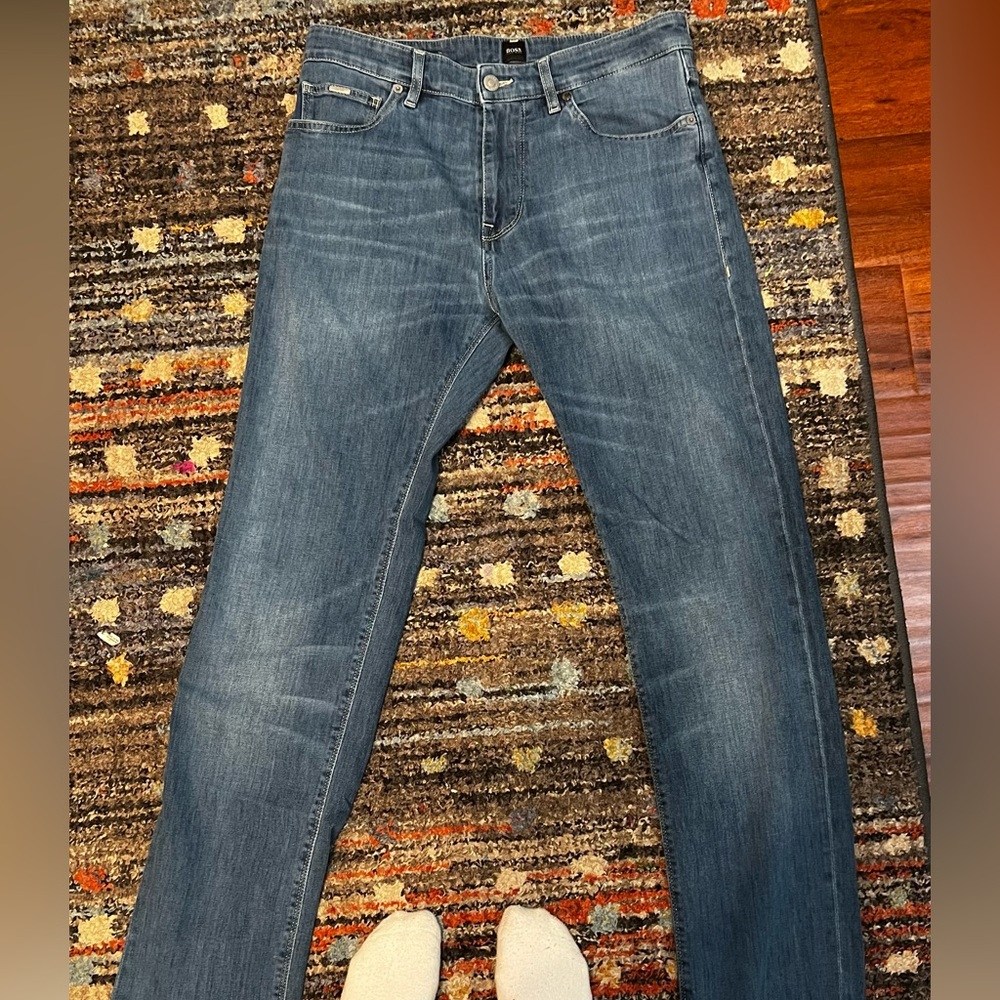 Hugo boss jeans,light blue,they been worn,nice soft material,size 30x32,no stain
